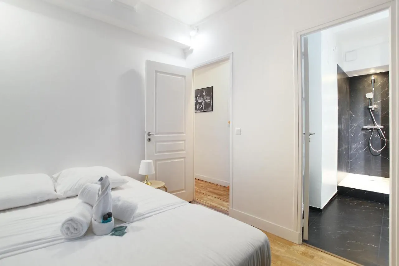 Apartment Saint Germain Des Pres By Studio Prestige Paris France