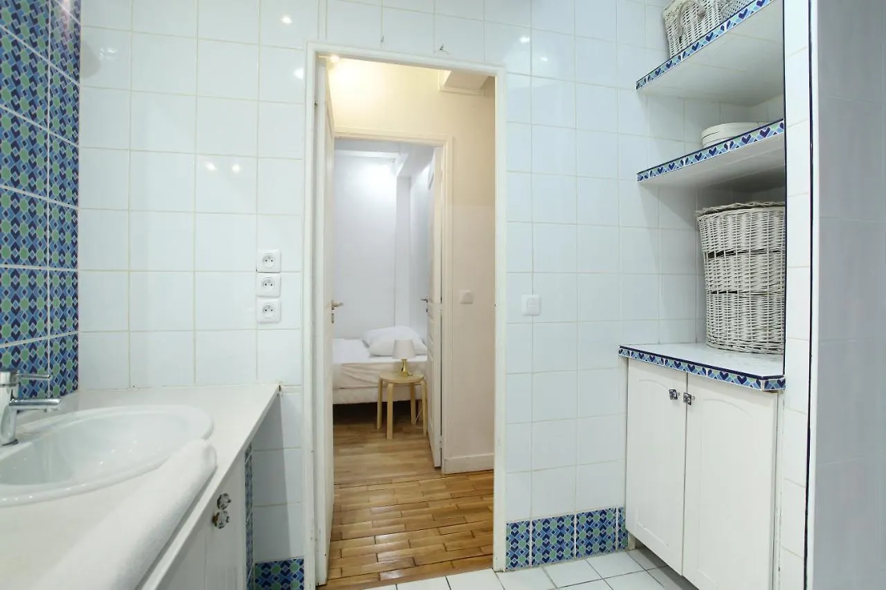 Apartment Saint Germain Des Pres By Studio Prestige Paris
